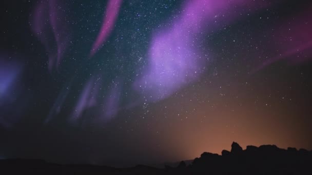 Aurora Perseid Meteor Douche Persée Sur Les Roches Volcaniques — Video