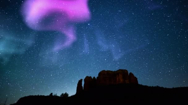Sedona太阳风暴紫色和银河时间在大教堂岩石上的流逝 — 图库视频影像