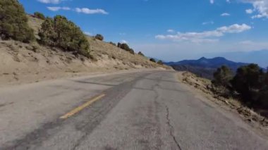 Beyaz Dağ Antik Bristlecone Sahnesi Byway Batı Yakası Ön Manzara 07 Sürücü Plakası Kaliforniya ABD