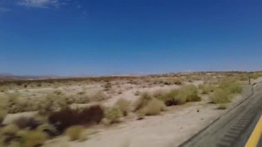 395 Kuzey Yolu 2 Kızıl Kaya Kanyonu Ridgecrest 05 Çeyreği Çok Kameralı Araç Plakası Sierra Nevada California Dağı
