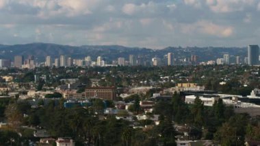 Los Angeles Century City ve Westwood Skyline Telephoto Culver City Pan R Time Lapse California 'dan