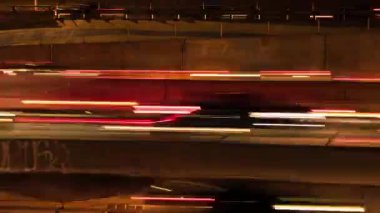 4. Cadde, Kaliforniya Otoyolu 'nun Gece Trafiği Sürati Sürati ABD