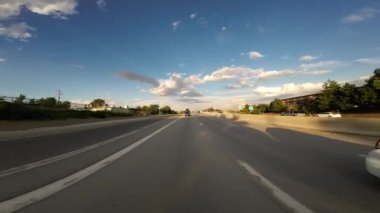 Reno Şehir Merkezi Günbatımı Arka Görünümü 01 Sürücü Plakası Nevada ABD Ultra Geniş Geniş