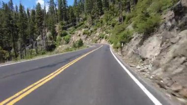 Yosemite Tioga Yolu 2 Cascade Falls 'dan Crane Düzlüğü 05 Front View' e