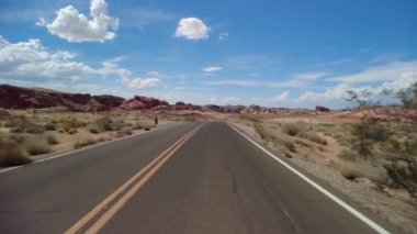 Plakalı Ateş Vadisi Mouse Tank Rd N Front View 01 Nevada Çölü ABD