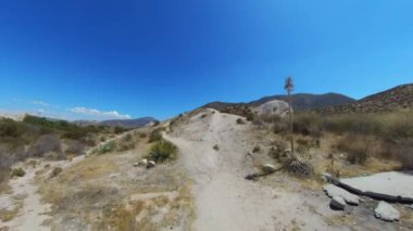 Mormon Kayalıkları Kanyon Yürüyüşü Ön Manzara 01 California ABD