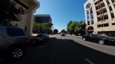 Stockton Şehir Merkezi Şehir Manzarası 02 Arka Görünüm Sürücü Plakaları Kaliforniya ABD Ultra Geniş Geniş