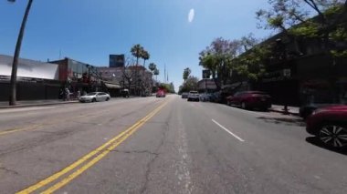 Hollywood Bulvarı Doğuya giden 06. Önden Hudson Bulvarı sürücü plakası ABD Ultra Geniş