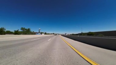 Reno Otoyolu 580 ve 395 Güney 02 Arka Manzara Sürücü Plakası Nevada ABD Ultra Geniş Geniş