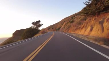 Big Sur Pasifik Sahil Otoyolu 8 Pfeiffer Sahili 'nden Carmel' e Deniz 10 Önü Manzaralı Multicam Sürücü Plakası Kaliforniya ABD