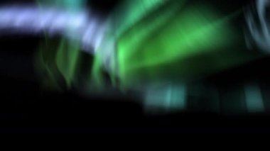 Aurora İllüzyonu Kuzey Işıklarını Canlandırdı Yeşil ve Mor Döngü