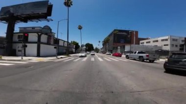 Hollywood Günbatımı Bulvarı Doğu Yakası 08 Arka Manzara Las Palmas Bulvarı Kaliforniya plakalı