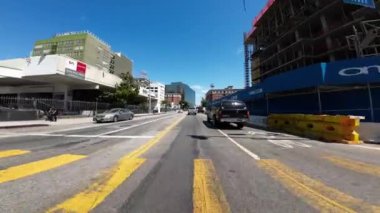 Los Angeles Şehir Merkezi Olimpiyat Bulvarı Doğu Sınırı 03 Tepe St Driving Plakası ABD Ultra Geniş Plaka