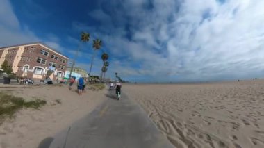 Devlerin Redwood Bulvarı 4 Bolling Grove 02 Arka Görüş Kaliforniya Ultra Geniş Plakası