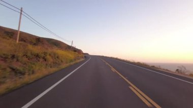 Big Sur Pasifik Sahil Otoyolu 8 Pfeiffer Sahili 'nden Carmel' e 17. Arka Görüş Multicam Sürücü Plakası Kaliforniya ABD