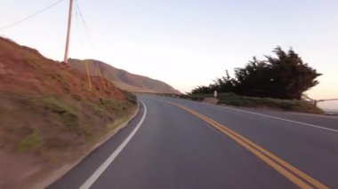 Big Sur Pasifik Sahil Otoyolu Kuzeydeki Pfeiffer Sahili 'nden Carmel' e Gün batımı Sürücü Plakası