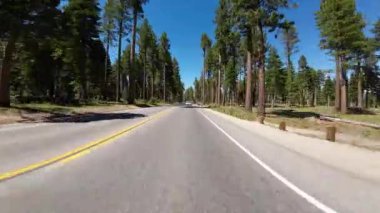 Tahoe Gölü Güney Sahil Kampı Richardson 01 Ön Manzara 89 Kuzey yönlü Sürücü Plakası Kaliforniya ABD Ultra Geniş