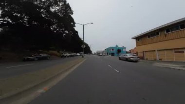 San Francisco Golden Gate Parkı Lincoln Yolu doğuya giden 03 Front View 44. Cadde Kaliforniya plakası.