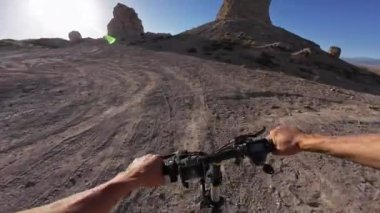 Ölüm Vadisi Dağ Bisikleti POV Trona Zirveleri 3 Bisiklet Kaliforniya Çölü 'nde