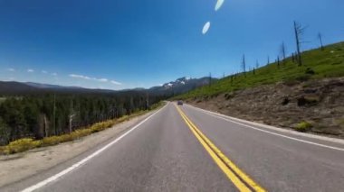 Tahoe Gölü Zümrüt Körfezi Yolu 01 Arka Görüş Kartal Noktası 89 Kuzey Giden Sürücü Plakası Kaliforniya ABD Ultra Geniş Geniş