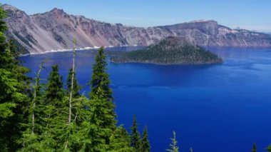 Krater Gölü Ulusal Parkı Büyücü Adası 'nın Rim Köyü' nden Oregon 'a Dönüş Zamanı