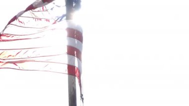 Amerikan Bayrağı 240 fps Slow Motion x8 Gün Işığında Dalgalanıyor