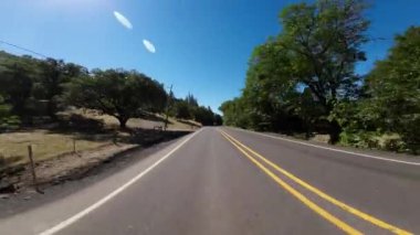 Oregon Dağı Foothill Kasabası 01 Arka Görüş Gölge Koyu Sürücü Plakaları Kuzeybatı ABD Ultra Geniş Geniş