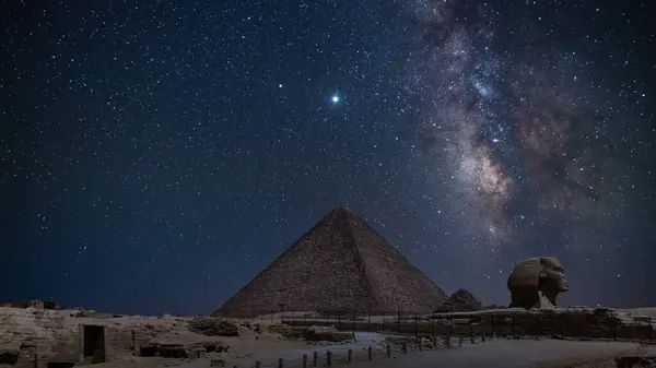 Mısır Khufu Piramidi Sfenks Gecesi Yıldızlı Gökyüzü