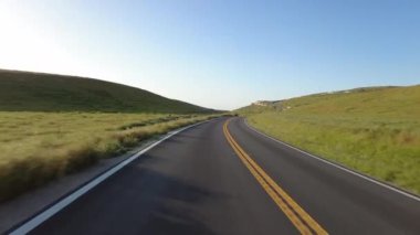 Carrizo Ovası Otoyolu 58 Doğu Grassy Hills Günbatımı 04 Arka Manzara Sürücü Plakası Kaliforniya ABD