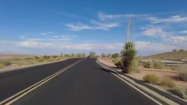 Powell Gölü Kıyısı Hiperlapse Sürüşü Dr. Southbound 02 Front View Arizona Güneybatı ABD