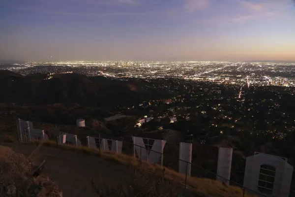 Hollywood Tabelası ve Los Angeles Günbatımı Şehir 24 mm Kaliforniya ABD