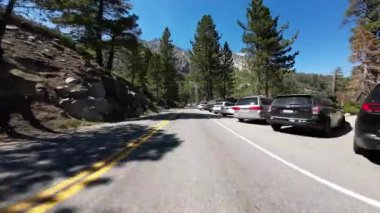 Tahoe Gölü Zümrüt Körfezi Yolu 12 Front View Eagle Falls 89 North bound Driving Plates California ABD Ultra Wide