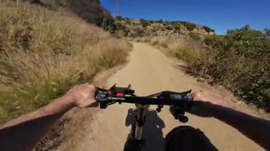 Kaliforniya 'da Hollywood Hills Dağ Bisikleti POV Tepesi 1 Bisiklet