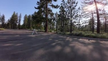 Tahoe Gölü Güney Kıyısı Taylor Deresi 89 Güney Sınırı 01 Ön Manzara Sürücü Plakası Kaliforniya ABD Ultra Geniş