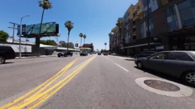 Batı Hollywood Günbatımı Bulvarı Doğu Yakası 15 Ön Manzara Fairfax Bulvarı Kaliforniya plakalı