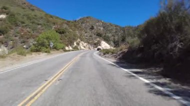 Angeles Crest Otoyolu Yazı 1 La Canada 'dan Doğu' ya, Wilson Dağı 17 Front View Sürücü plakası Angeles Ulusal Ormanı ABD