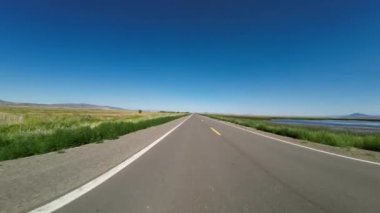 Oregon California Eyaleti Karayolu 161 Batı Aşağı Klamath Gölü Arka Görünümü Sürücü Plakası 03 ABD Ultra Geniş