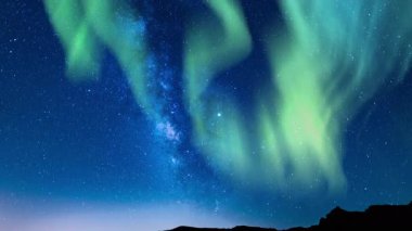 Aurora Green ve Samanyolu Galaksisi Horizon üzerinde 20 mm Güney Eğimi