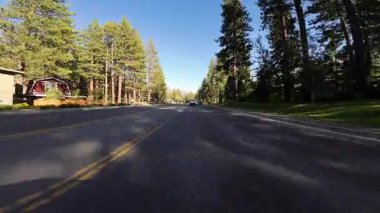 Tahoe Gölü Güney Kıyısı Kampı Richardson 89 Güney Sınırı 03 Güney Önü Sürücü Plakası Kaliforniya ABD Ultra Geniş