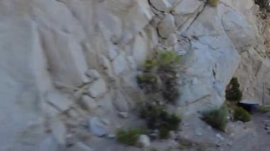 Sierra Nevada Nal Dağı At Nalı Yolu Yükselişi 11 MultiCam Üç Çeyrek R Sürücü Plakası Kaliforniya ABD