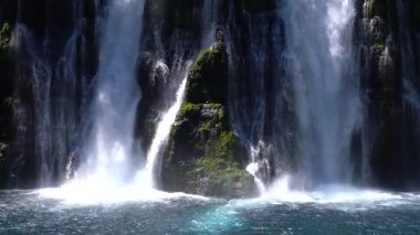 Burney Falls 'un destansı Şelaleleri Shasta California ABD