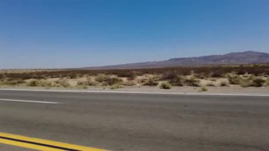 395 Sahne Byway South 4 Ridgecrest 'ten Red Rock Canyon 06 3 Çeyrek Kameralı Araç Plakası Sierra Nevada California