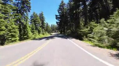 Krater Gölü Kuzey Bölgesi Rim Yolu N Meriam Noktası Cleetwood Koyu 04 Ön Manzara Sürücü Plakası Oregon