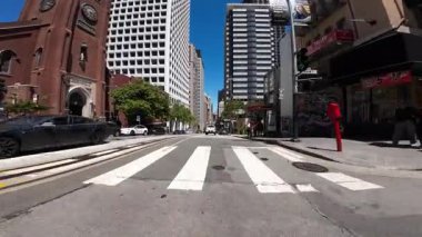 San Francisco şehir merkezi Kaliforniya St Eastbound 03 Front View Grant Ave sürücü plakası