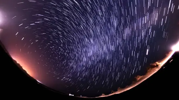 Fisheye Panorama 'nın Yıldız İzleri Gece Gökyüzü Astrofotoğrafçılığı