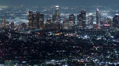 Hollywood Hills 'ten Los Angeles Şehir Merkezi Telephoto Gökdelenleri Kaliforniya Gecesi ABD