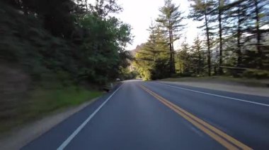 Big Sur Pasifik Sahil Otoyolu 2 Bixby Köprüsü 'nden Pfeiffer Eyalet Parkı 18. Arka Görüş Multicam Sürücü Plakası Kaliforniya ABD