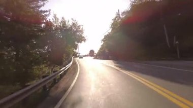 Big Sur Pasifik Sahil Otoyolu 2 Bixby Köprüsü 'nden Pfeiffer Eyalet Parkı' na 22 Rear View Multicam Sürücü Plakası Kaliforniya ABD