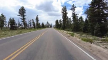 Bryce Kanyonu Sürücü Plaka Sahnesi Dr. S 18 Önden Görünüm Utah Güneybatı ABD