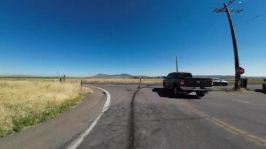 Oregon California Eyaleti Mormon Cırcır böcekleri Volkanik Miras Arsası Manzarası E-03 Arka Görünüm Sürücü Plakası